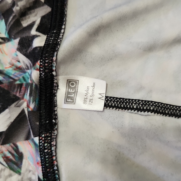 FLEOS - Picture 2 of 2